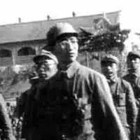 群雄英雄：勇者荟萃，舍我其谁！共赴荣耀战场，誓言不屈不挠！