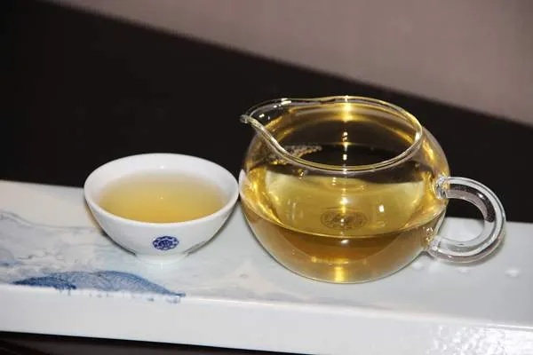 (七境茶多少钱一斤)探寻七境茶：香气四溢，味觉徜徉，一杯问候，七境心灵舒畅。